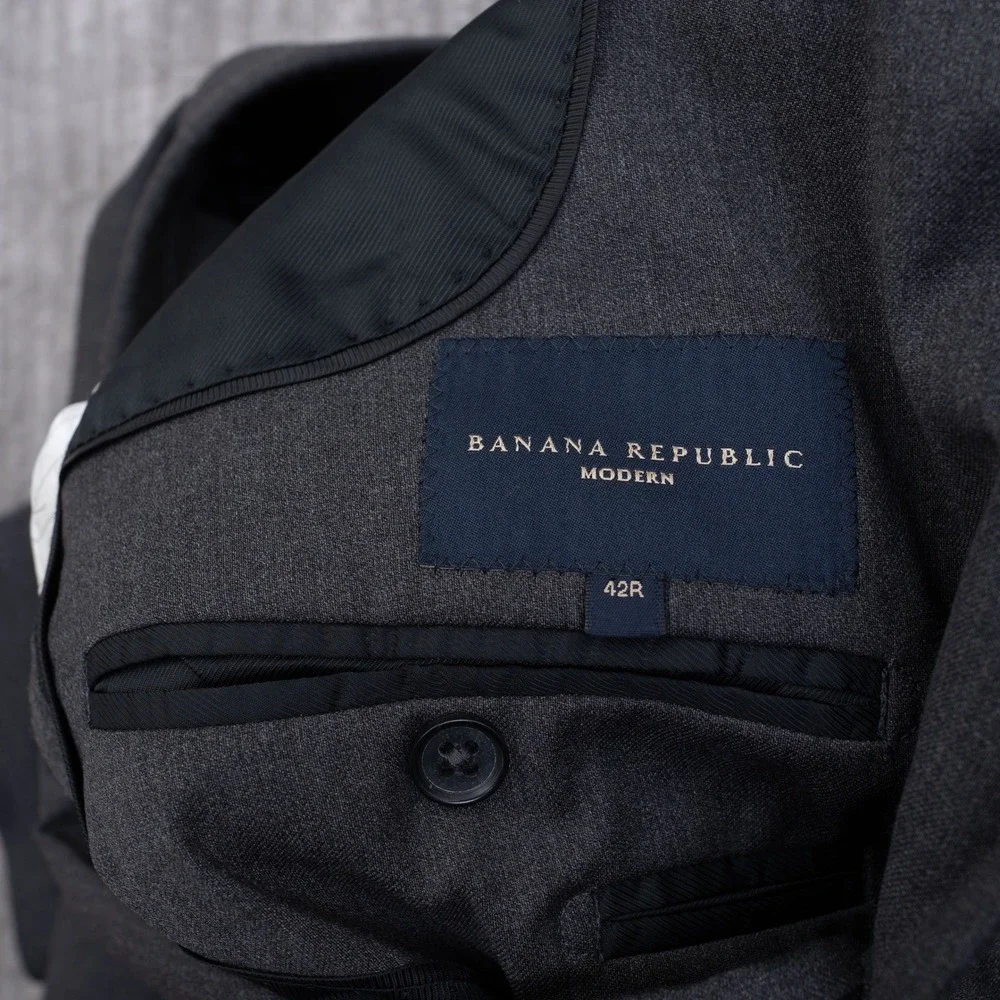 Banana Republic Modern Wool Blazer Men 42R Charcoal Gray 3-Button Suit Jacket
